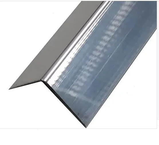 Cantoneira Tipo L Sobrepor p/ Parede Alumínio Polido 3m x 1"(2,54cm)